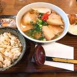 沖縄料理　なんくるないさ - 