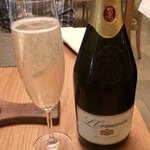 Mint The Local Grill - L'ORMARINS BRUT CLASSIQUE：R90