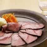 Roast beef made with Wagyu beef from both prefectures 100g