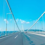 須崎食料品店 - 晴天の明石海峡を渡る！