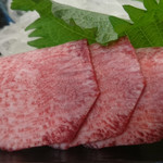 ホルモン千葉 - 特上タン刺し②