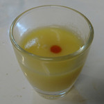 ホルモン千葉 - マンゴーベースの〆のジュース