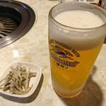 焼肉ハウスさんちく - 生ビールとお通し