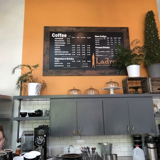 Caffe Ladro_1