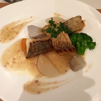 ENCUEIL 神戸北野 - 鰆と油目のポワレ