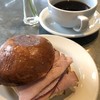 MACRINA BAKERY - 料理写真:ブリオッシュエッグサンドウィッチ&コーヒー