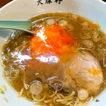 大勝軒 - 生玉子を入れてみた。