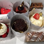 シェ・シバタ - 