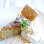 カフェ＆バル 掌 - 黒糖バナナケーキ