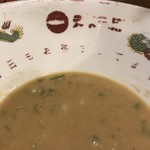 天下一品 池袋東口店 - 器の年季はかなりなもの