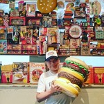 ICON - １００バーガートロフィー？笑