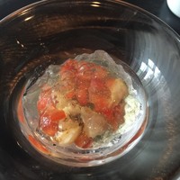 レストラン マノワ - アミューズ3種 トマト、ツブ貝、焼きなす トマトのジュレ