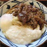 丸亀製麺 - 牛とろ玉うどん 690円(内税)  
            ※2018.5