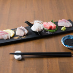 骨折り餃子 貴月 - 新鮮な魚を毎日仕入れています☆