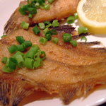 ヒデズ キャフェ - かれい唐揚げ\600