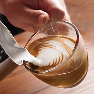人気のドルチェとコーヒー・紅茶を楽しむ午後のカフェタイム