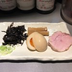 貪瞋癡 - 具材は別皿で提供される