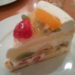 ●フレッシュフルーツケーキ（\830）●