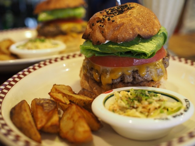 MUNCH'S BURGER SHACK 芝公園本店>