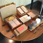 Sunny Hills - 16個入り1箱を購入