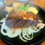 アメリカ屋 - 国産牛モモ肉のバウンドステーキ