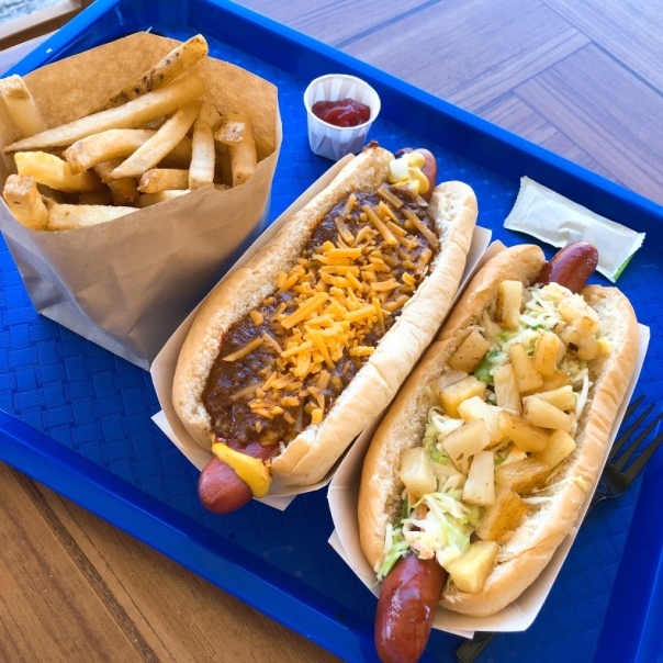 Pink's Hot Dogs （ピンクス・ホット・ドッグス） - ハワイ・カイ/パン