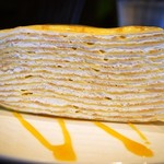 カフェ ムーン - ミルクレープは15層