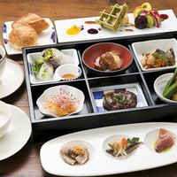 Sabrina特製ランチコース”BENTO"スタイル