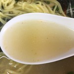 めん屋 生竜 - あさりの旨みが出たスープ