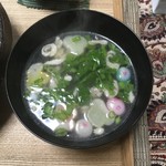 いさみ屋 - 鶏皮の茹で汁スープ