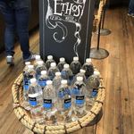 STARBUCKS - なぜか水が売られていた