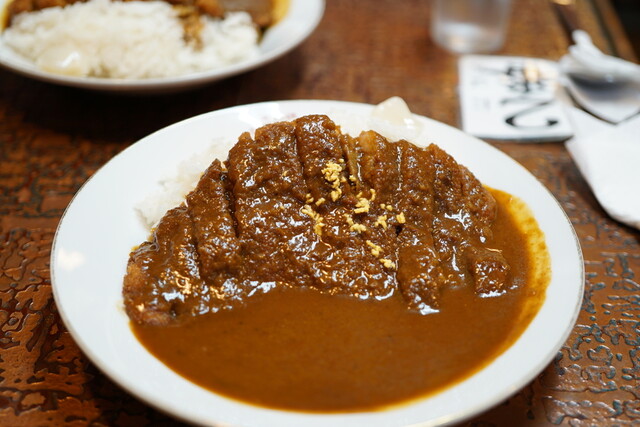 元祖とんかつカレーカツヤ>