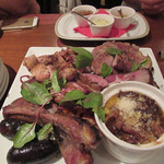 2018.5　肉の盛り合わせのソース3種