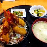 もぐり漁師の店 天草海士宴 - エビタワー丼全景〜(^^)