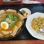 Ajiyoshi - チャーシュー麺+半チャーハン