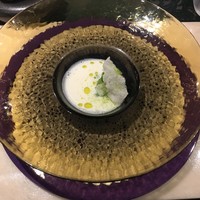 SALONE 2007 - お米のスープ。グリーンピースだったか…の香りがマッチしていて爽やかに仕上がってました。
