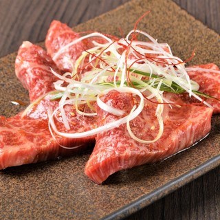Reliable quality that is carefully selected and purchased! All of our Kuroge Wagyu beef is A5 rank!