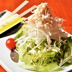 Sumibiyakitori Tsuru To Kuma - 大根と蒸し鶏のバンバンジーサラダ
