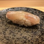 天ぷら たけうち - 伊佐木 握り（大島）塩〆1週間