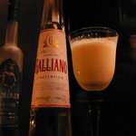 BAR Too - ガリアーノとミルクのカクテルはフルーチェ風？