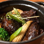 コンバイン - 牛ホホ肉の赤ワイン煮