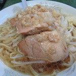 ラーメン二郎 - きれいな豚でしょ～