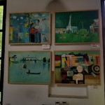 The Workshop - 店内には沢山の絵が飾られています