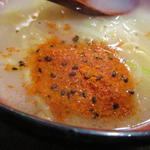 わらじ - 七味タップリの汁がつまみに