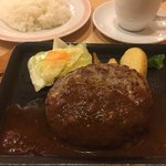 ジョイフル - チーズインハンバーグ+ライス+ドリンクバー
            計860円