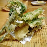 天ぷら処 こさか - 山菜天ぷら盛り合わせ