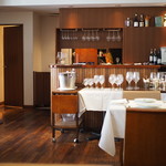 アーティショー - 店内