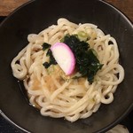 Kama Yaki Tori Hompo Oya Hinaya - 鳥飯×うどんセット（温ぶっかけうどん） ¥750 の温ぶっかけうどん