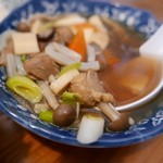 みなと食堂 - せんべい汁400円…ダシがしっかりと効いていて具沢山です