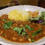 SPICY CURRY 魯珈 - いりことロビア豆のコランブ